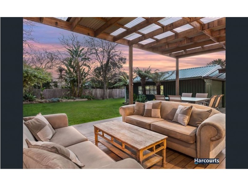 22 Glenfern Road, Ferntree Gully VIC 3156