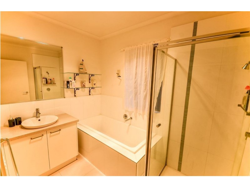 6 Treerise Boulevard, Ferntree Gully VIC 3156