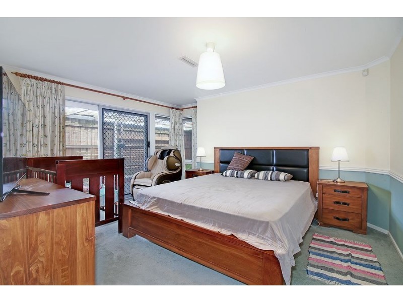 15 Pitfield Crescent, Rowville VIC 3178