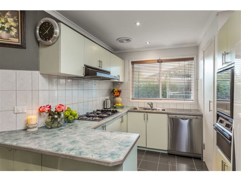 17 Sunshine Street, Rowville VIC 3178