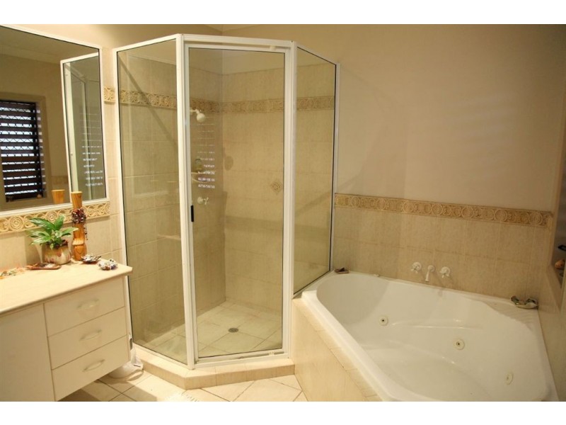 24 La Trobe Close, Douglas QLD 4814