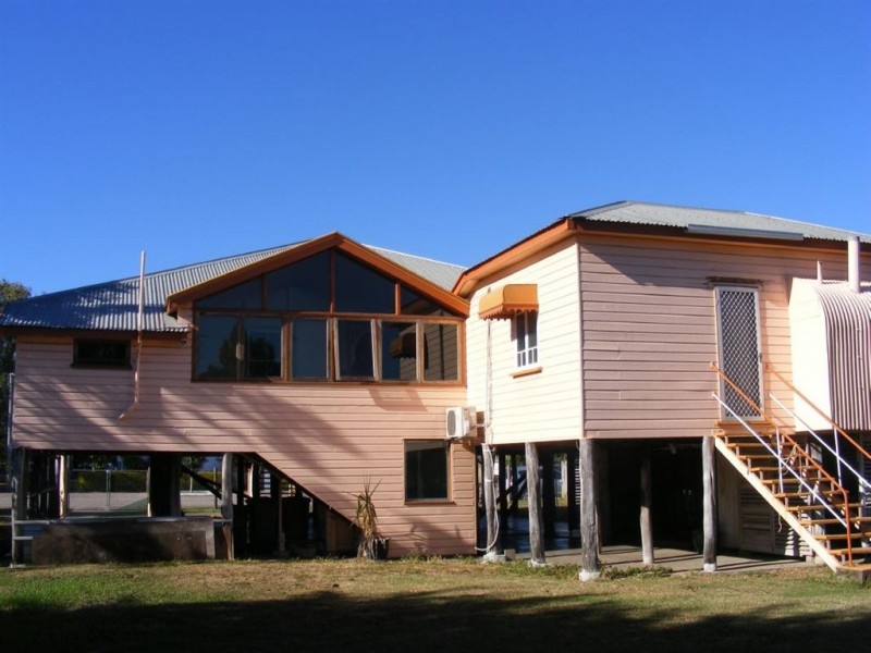 6 Fifth Street, Home Hill QLD 4806