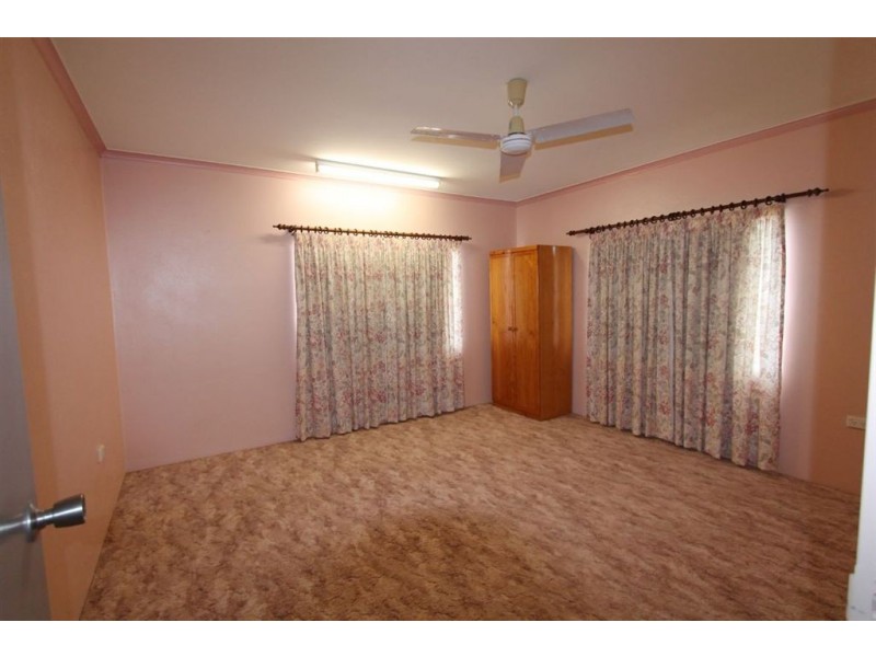 9 Hayes Street, Ayr QLD 4807