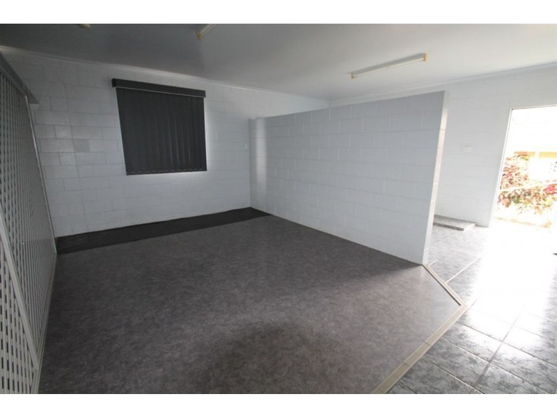 9 Hayes Street, Ayr QLD 4807