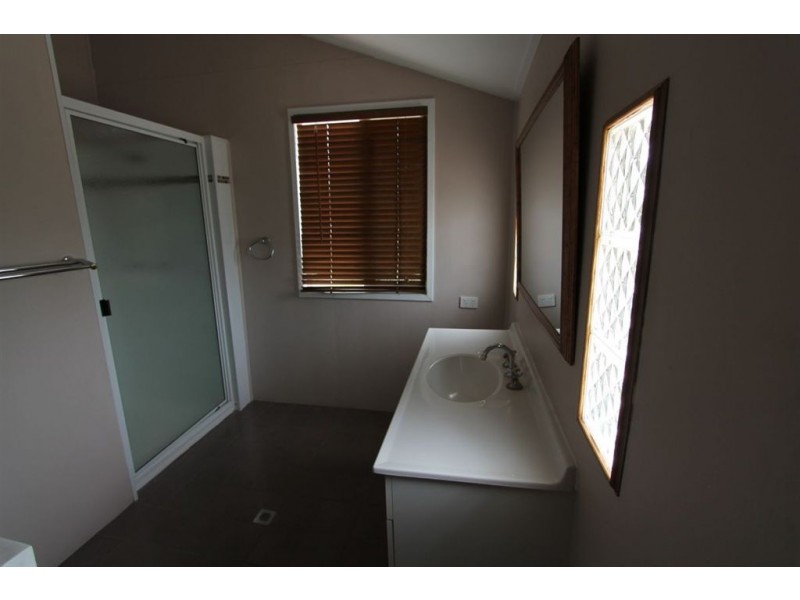 268 Queen Street, Ayr QLD 4807