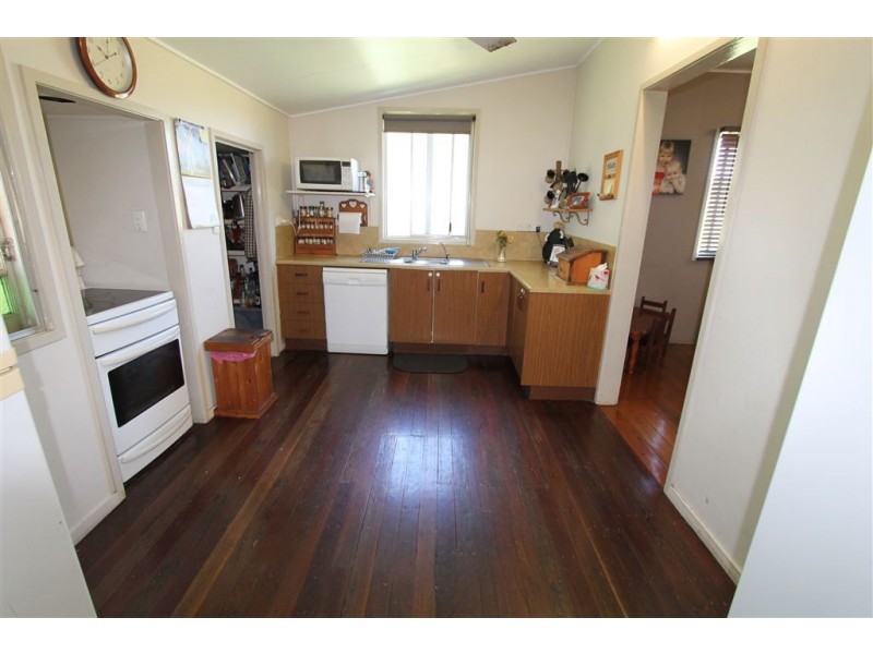 55 Giddy Road, Ayr QLD 4807