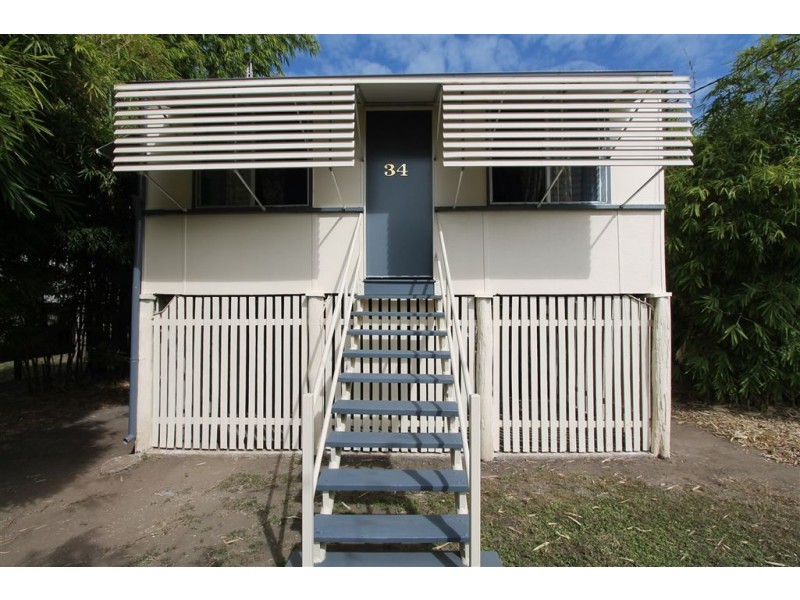 34 Eighth Avenue, Home Hill QLD 4806