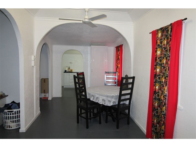 34 Eighth Avenue, Home Hill QLD 4806