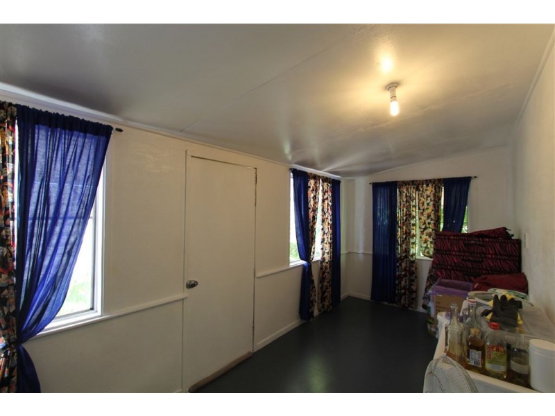 34 Eighth Avenue, Home Hill QLD 4806