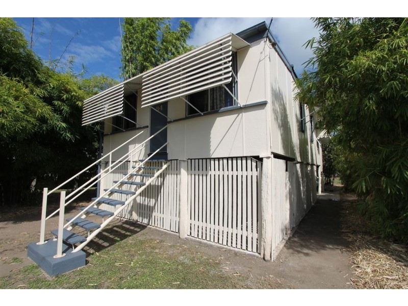 34 Eighth Avenue, Home Hill QLD 4806