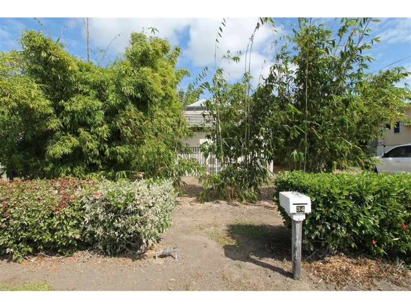 34 Eighth Avenue, Home Hill QLD 4806