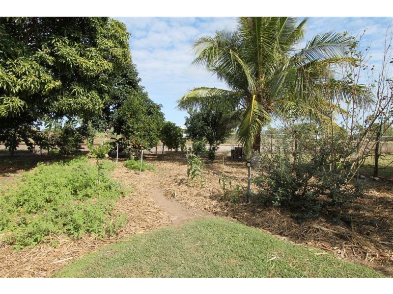 34 Eighth Avenue, Home Hill QLD 4806