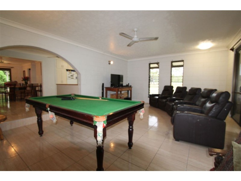 2 Brady Road, Oak Valley QLD 4811