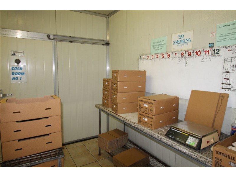 2 Brady Road, Oak Valley QLD 4811