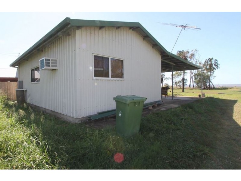 13 Whiting Court, Cungulla QLD 4816