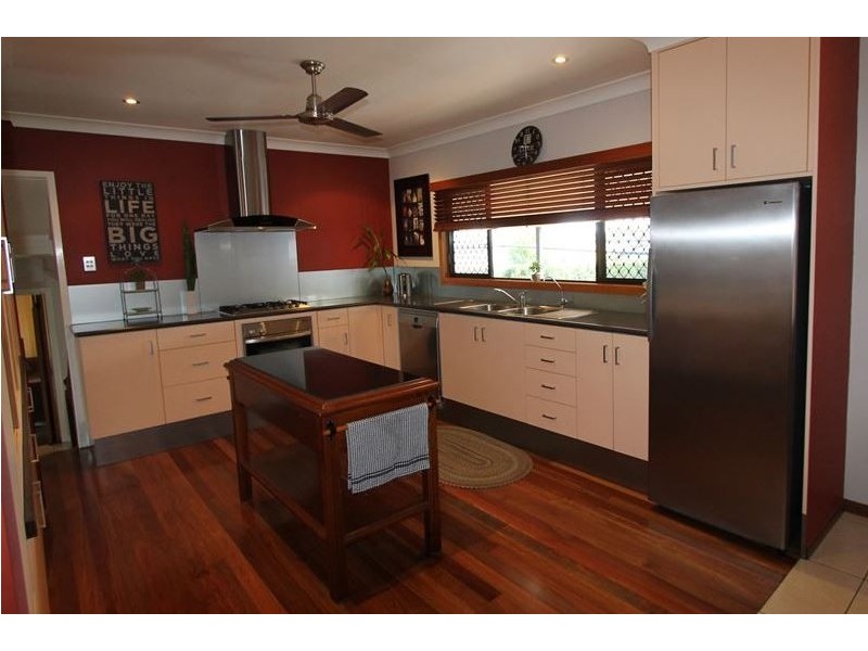 16 Moss Street, Ayr QLD 4807