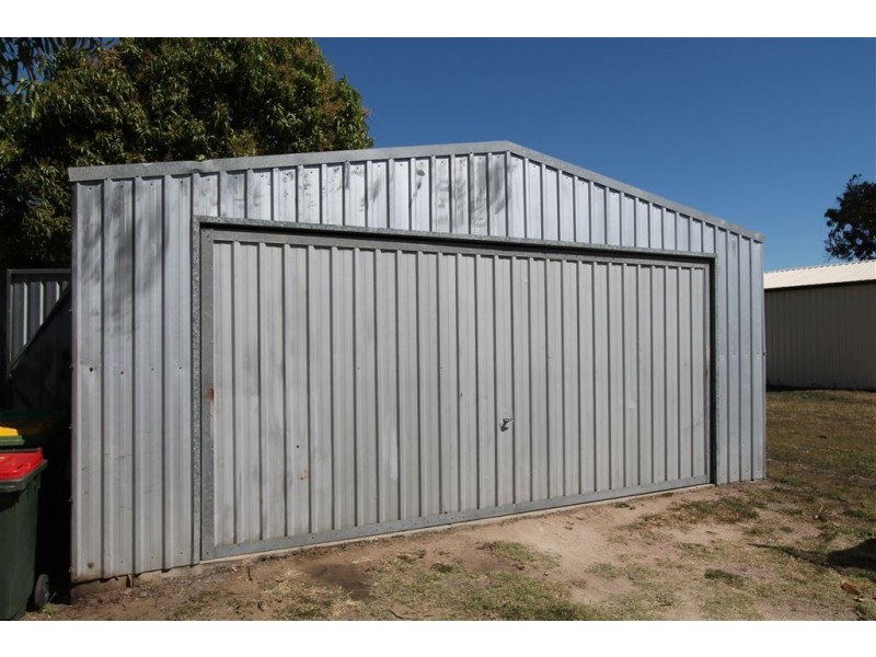102 Tenth Avenue, Home Hill QLD 4806