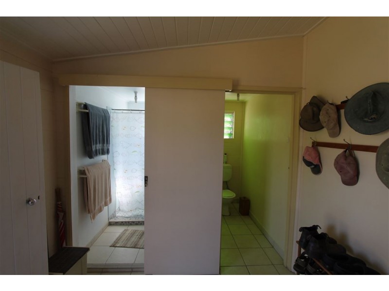 102 Tenth Avenue, Home Hill QLD 4806