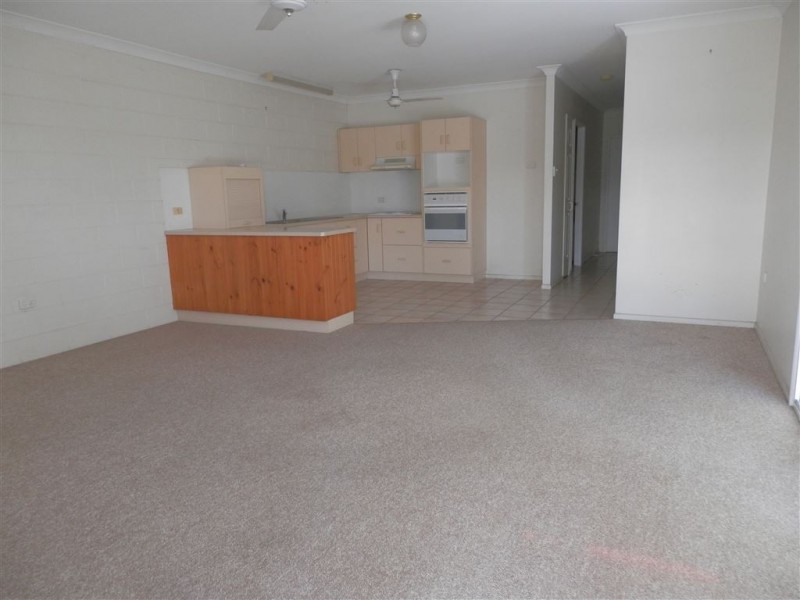 4/75 Burke Street, Ayr QLD 4807