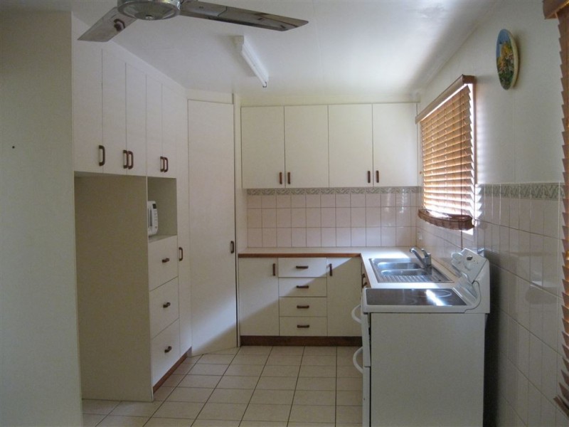 64 Fourteenth Street, Home Hill QLD 4806