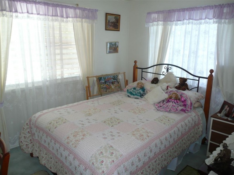 64 Fourteenth Street, Home Hill QLD 4806