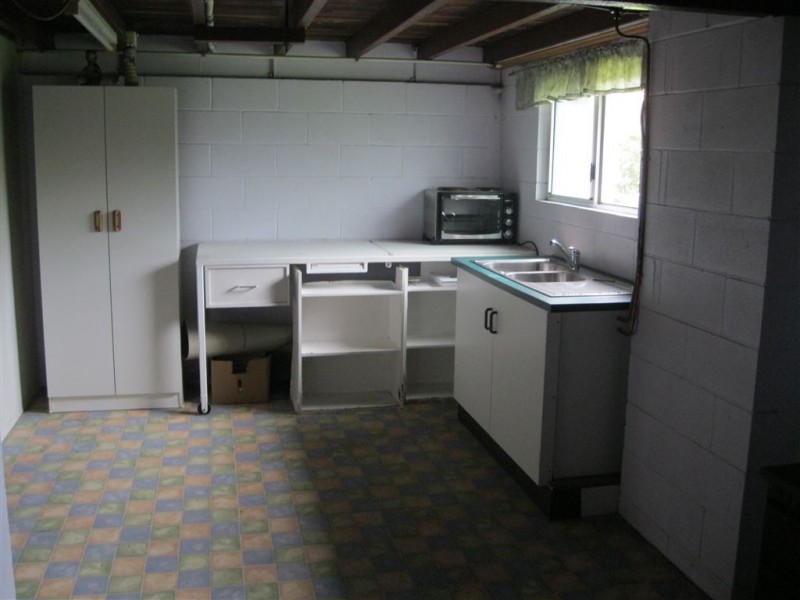 64 Fourteenth Street, Home Hill QLD 4806