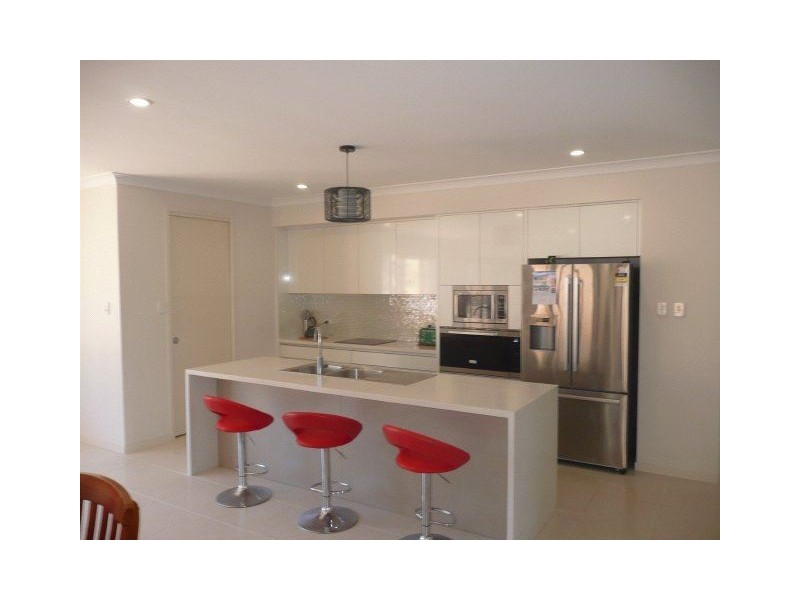 39 Castorina Drive, Mount Kelly QLD 4807