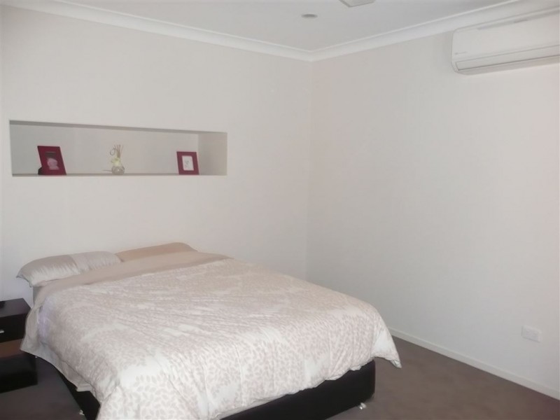 39 Castorina Drive, Mount Kelly QLD 4807