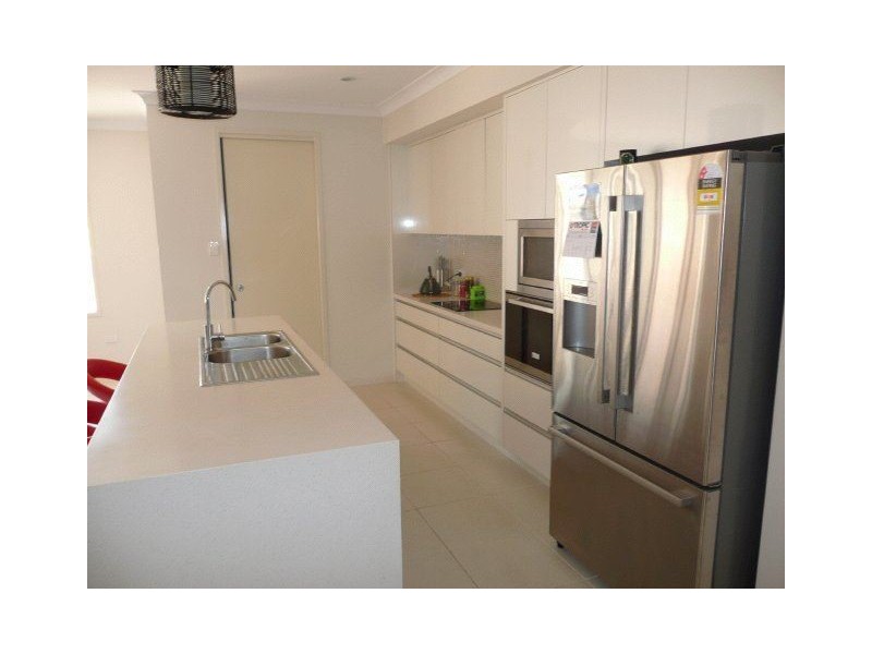 39 Castorina Drive, Mount Kelly QLD 4807