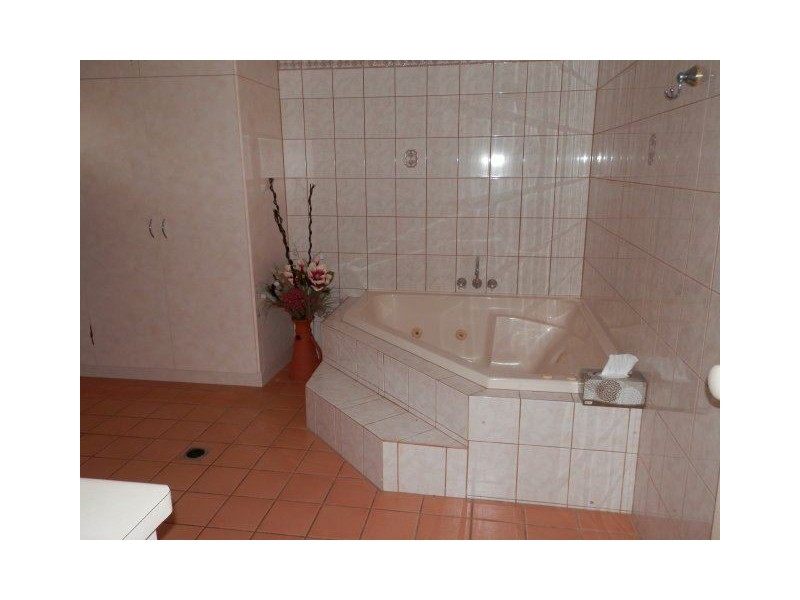 9 Lisa Drive, Ayr QLD 4807