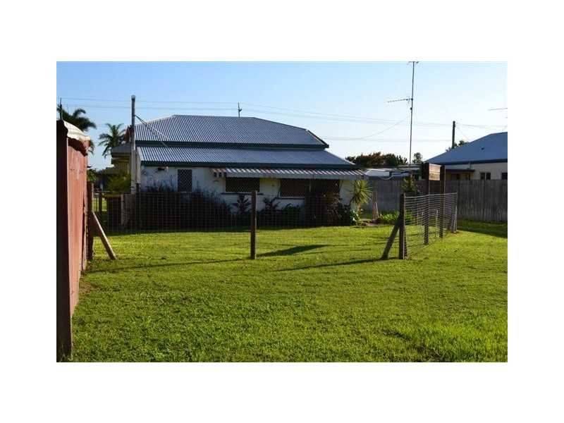 90 Drysdale Street, Brandon QLD 4808