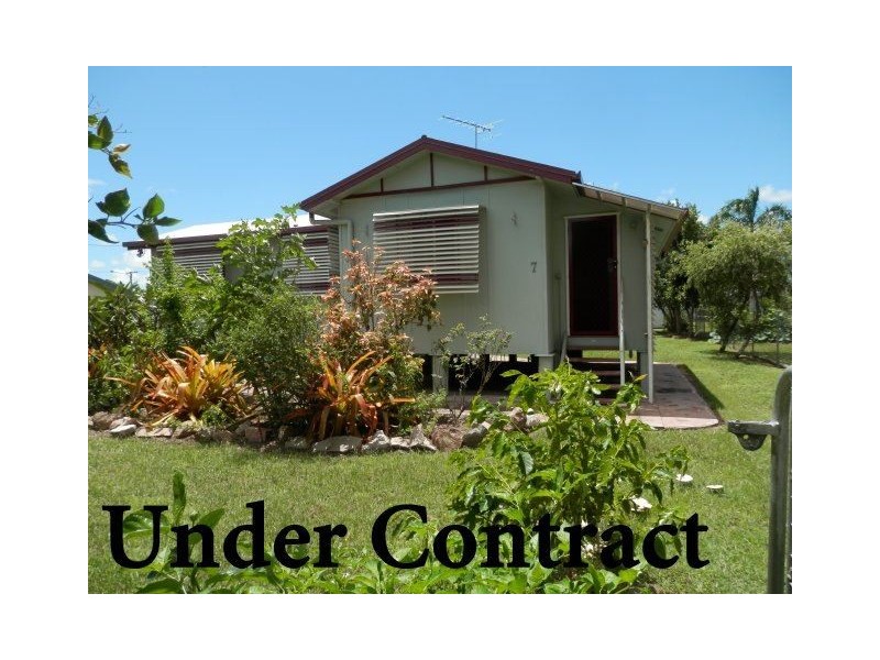 7 Tenth Avenue, Home Hill QLD 4806