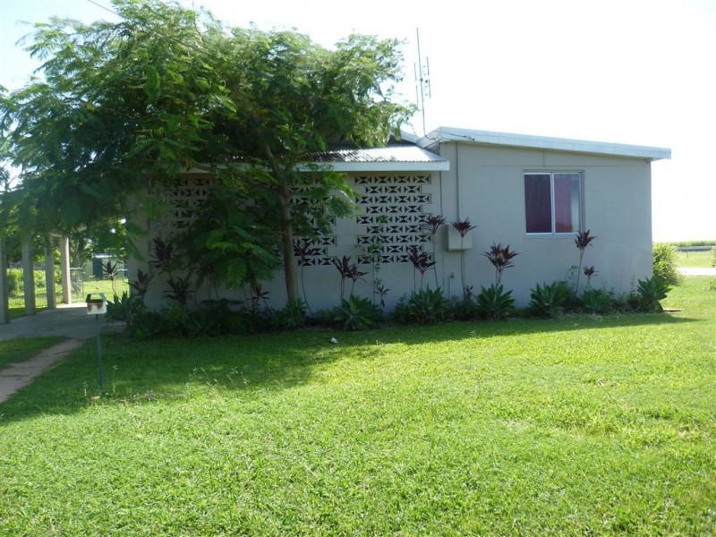 1 Tenth Avenue, Home Hill QLD 4806
