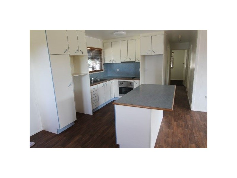 119 Tenth Avenue, Home Hill QLD 4806