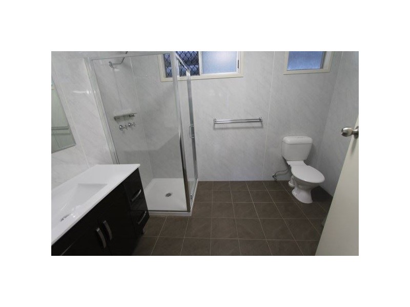 119 Tenth Avenue, Home Hill QLD 4806