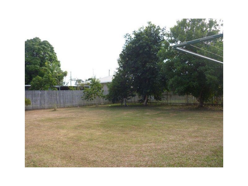 50 Fourth Street, Home Hill QLD 4806