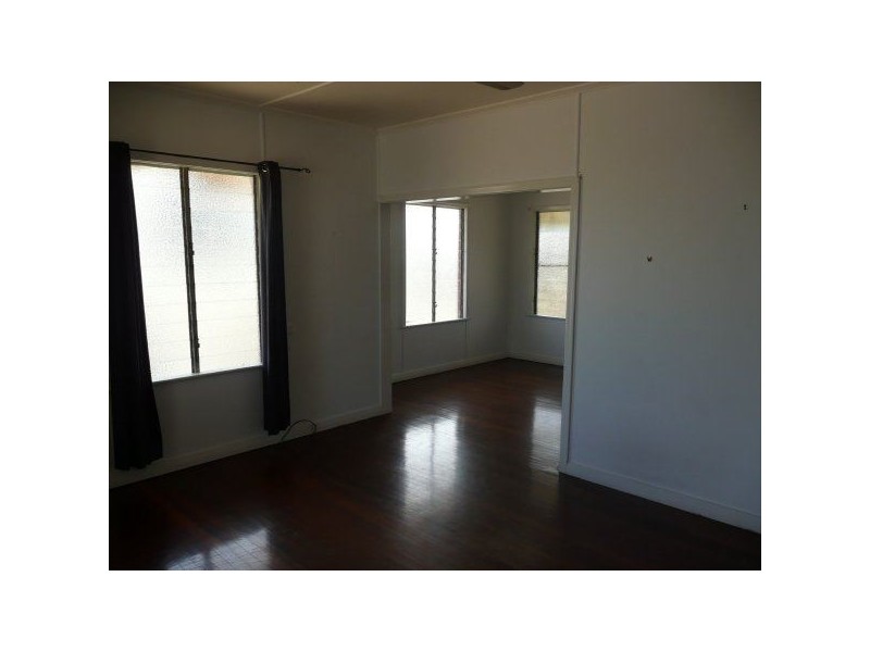 77 Adelaide Street, Ayr QLD 4807