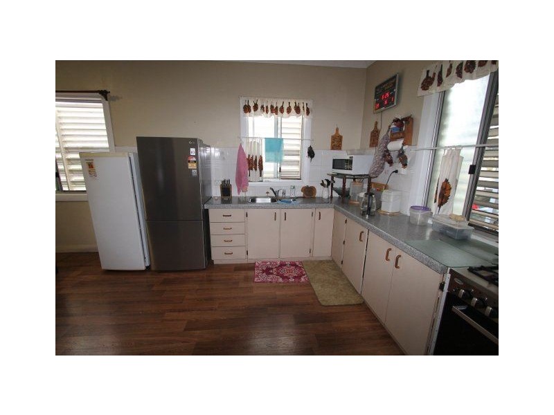 44 Fourteenth Avenue, Home Hill QLD 4806