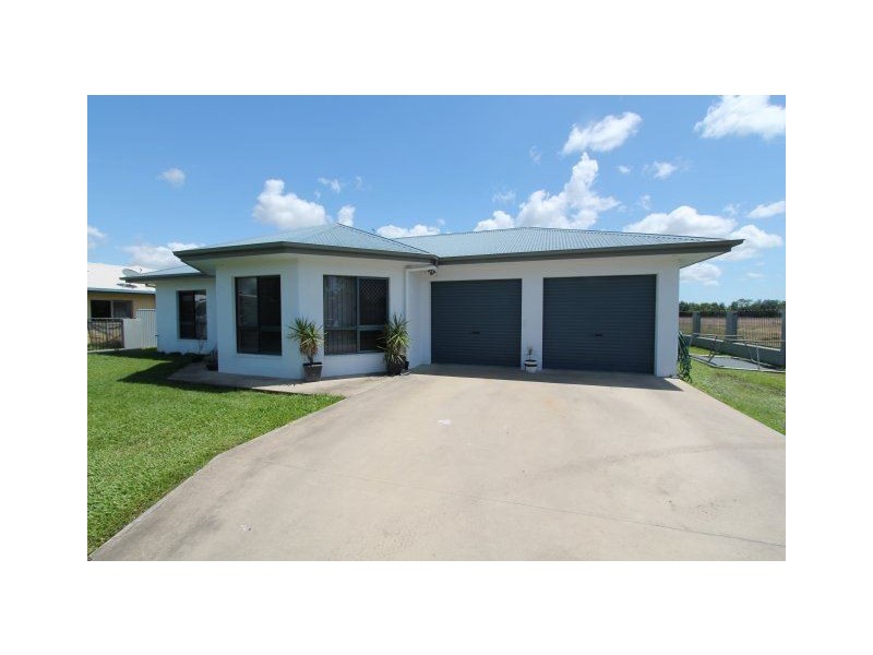 93 Beach Road, Ayr QLD 4807