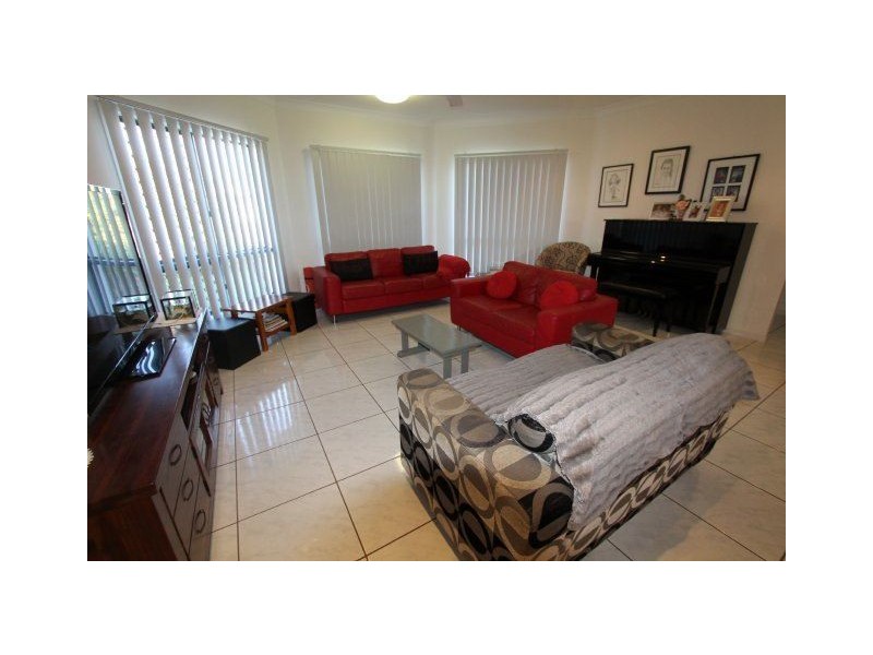 93 Beach Road, Ayr QLD 4807
