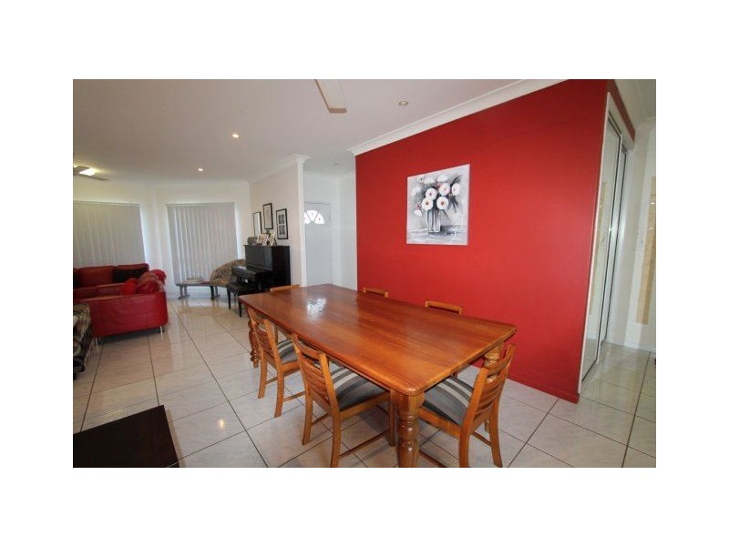 93 Beach Road, Ayr QLD 4807