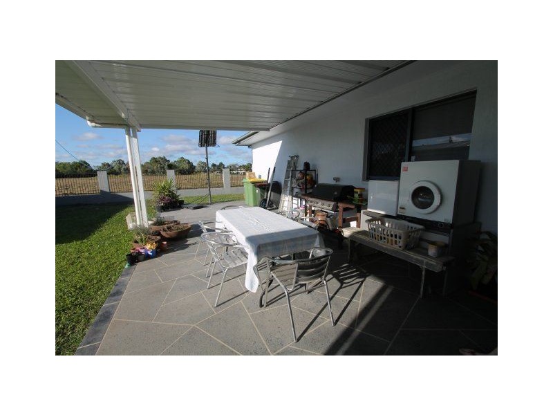 93 Beach Road, Ayr QLD 4807