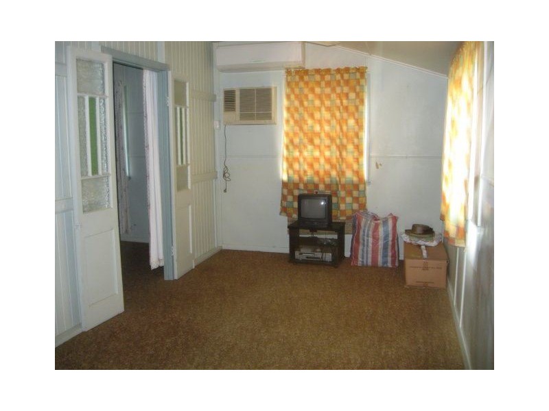 1 Fifteenth Street, Home Hill QLD 4806