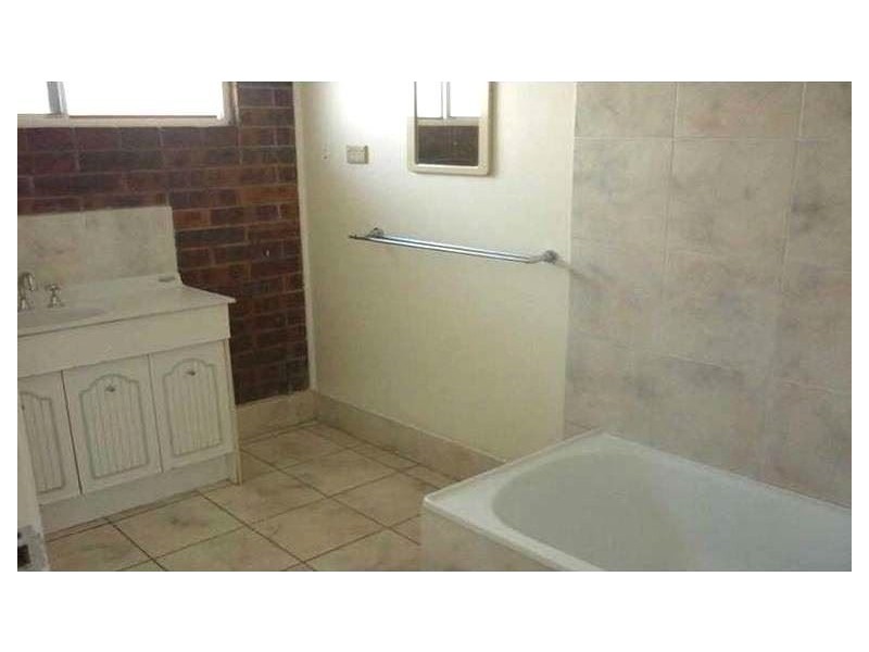 4 Little Crescent, Ayr QLD 4807