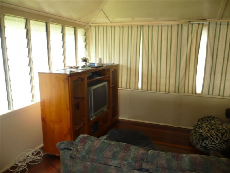 127 Mackenzie Street, Ayr QLD 4807