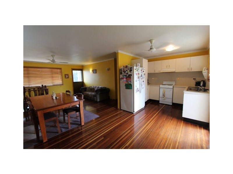 20 Moss Street, Ayr QLD 4807