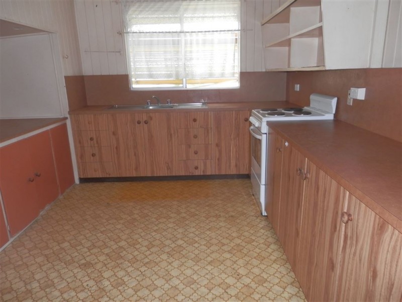 54 Munro Street, Ayr QLD 4807