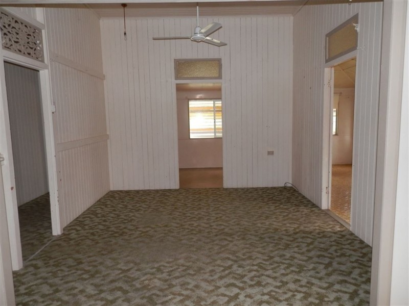 54 Munro Street, Ayr QLD 4807