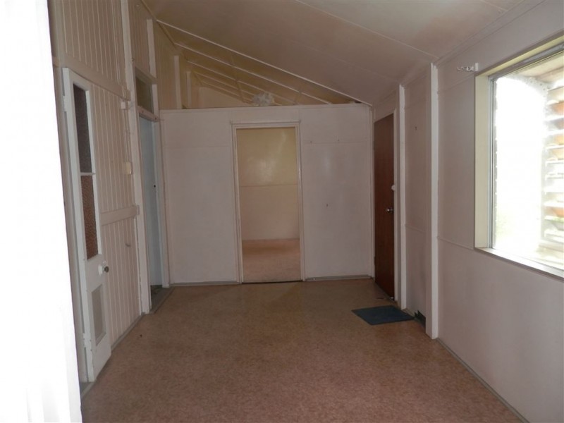 54 Munro Street, Ayr QLD 4807