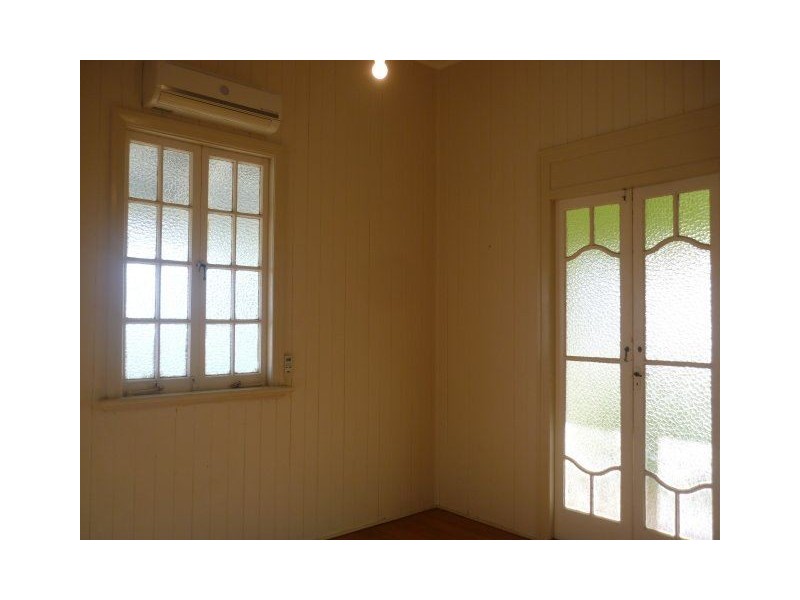 99 Ninth Avenue, Home Hill QLD 4806